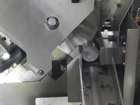 什么材料有彈性又有硬度，更硬塑料叫什么材料